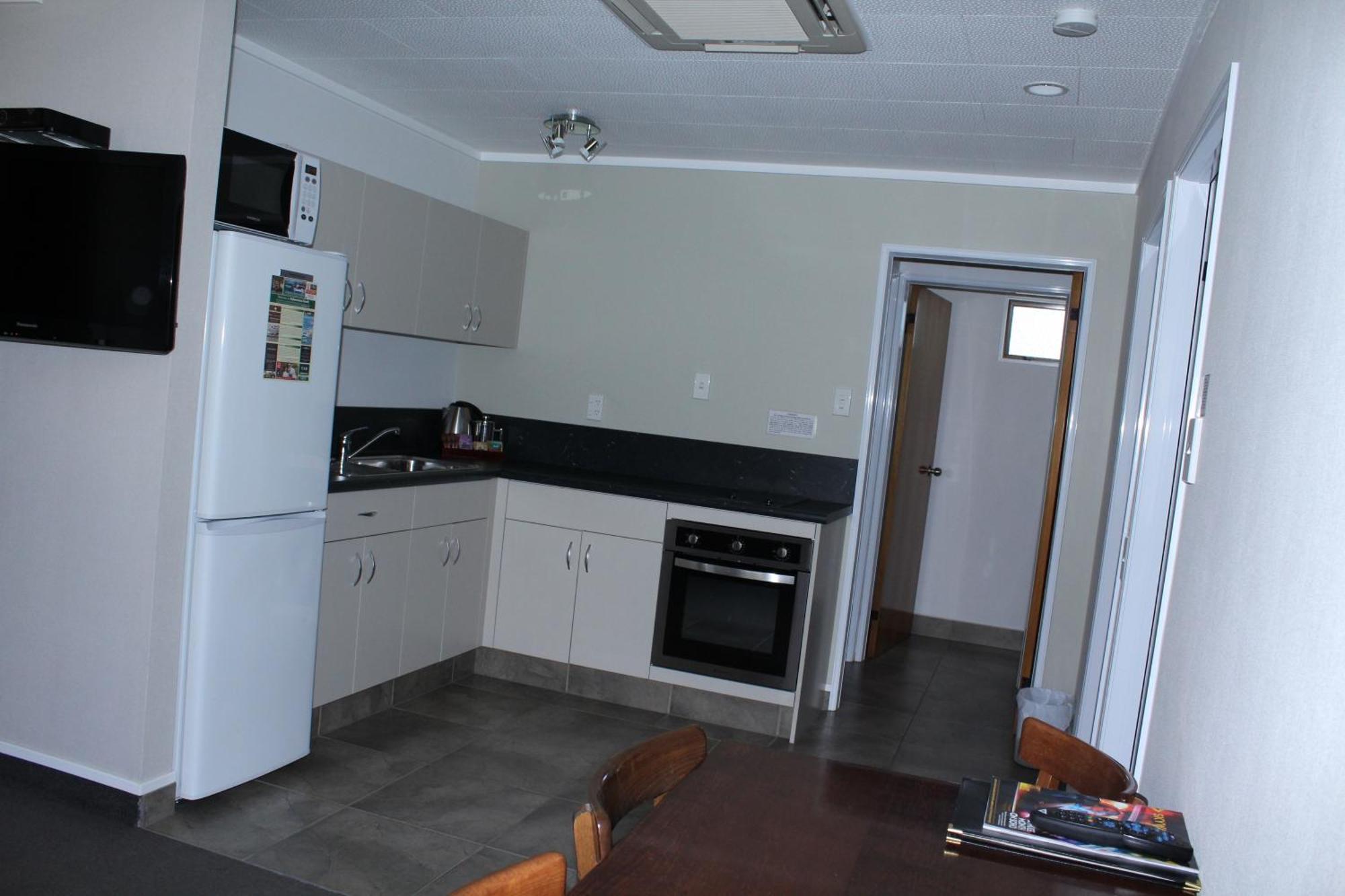Superior Two-Bedroom Apartment,328060843:JPEG